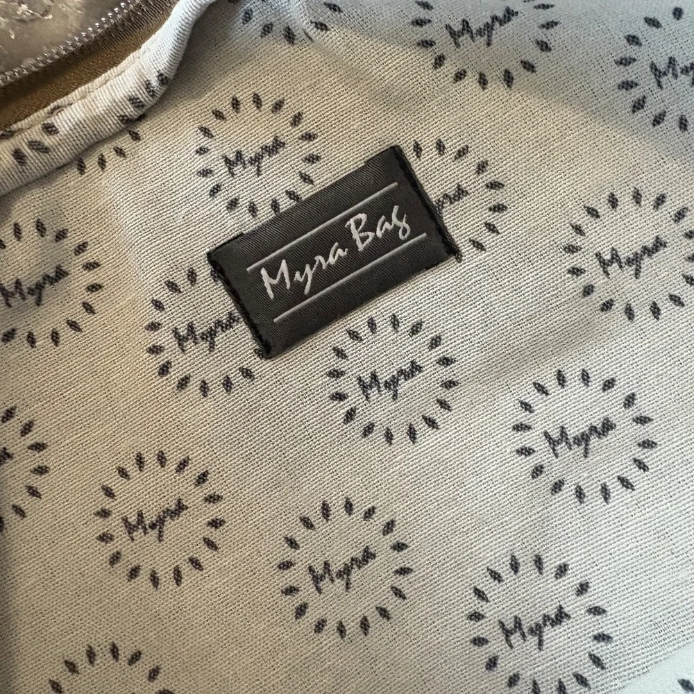 NEW CIRCLES OF ILLUSION LAPTOP SLEEVE